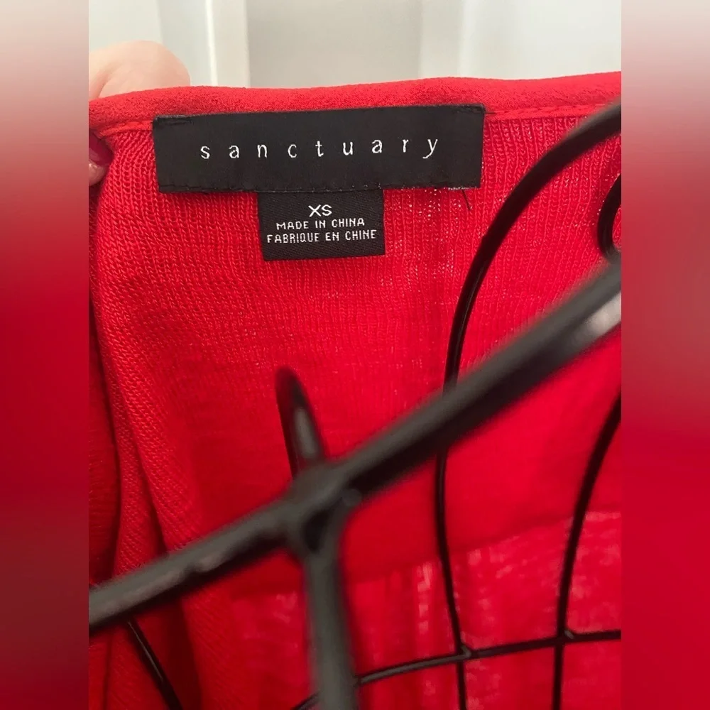Sanctuary Women’s Red V-Neck Sweater in Size XS❤️